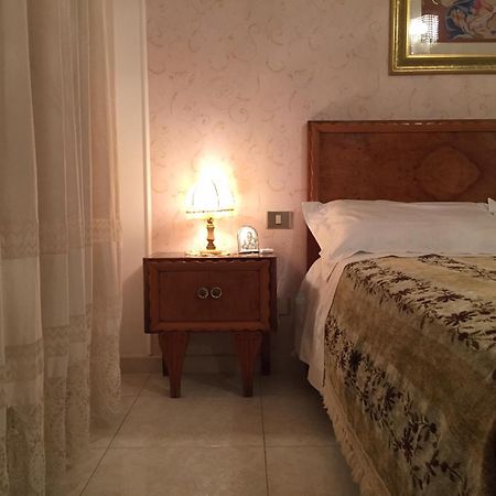B&B Donna Porzia Трани Экстерьер фото