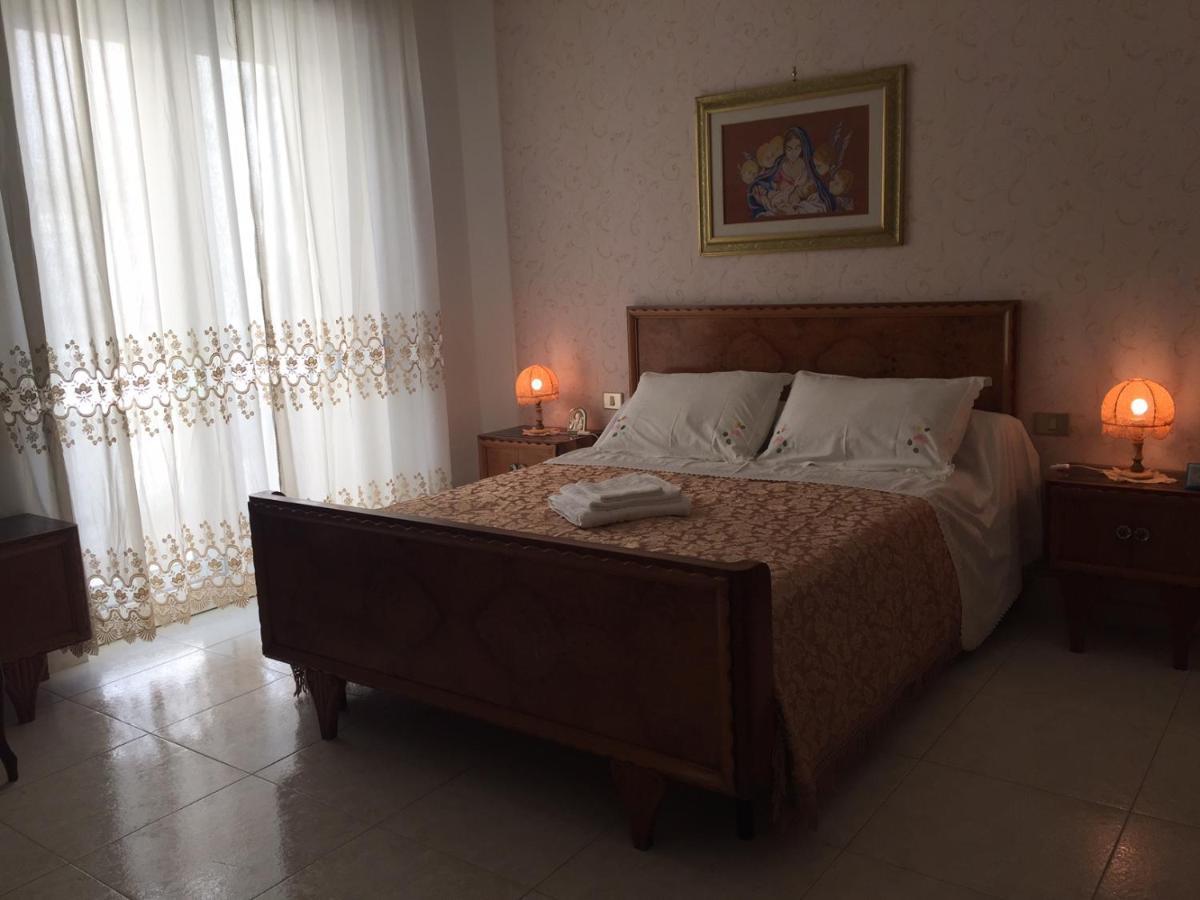B&B Donna Porzia Трани Экстерьер фото