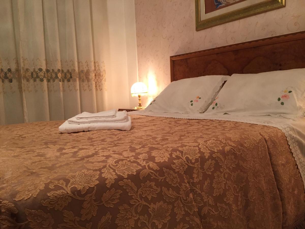 B&B Donna Porzia Трани Экстерьер фото